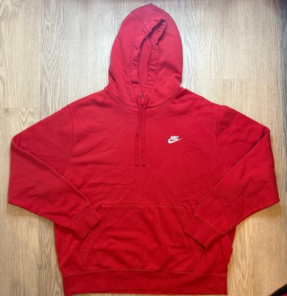 Nike Men’s Red Pullover Hoodie – Classic Logo – Size L – Fleece Sweatshirt